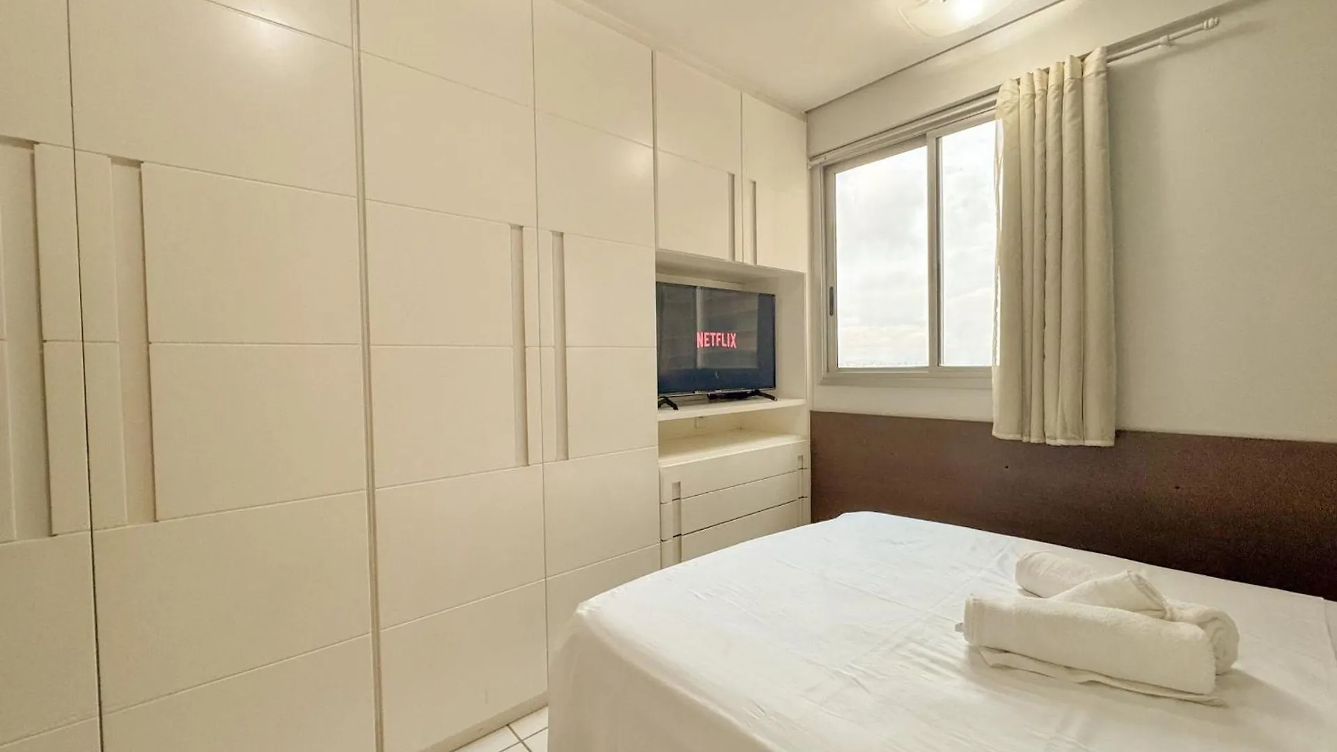 Apt 1 Quarto Metro Vaga Garagem Brasilia Apartment